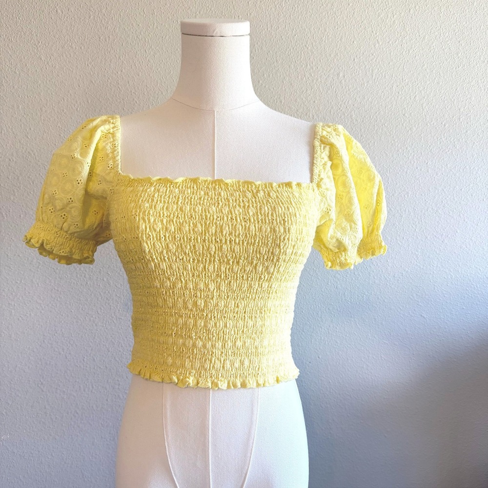 Yellow Smocked Eyelet Crop Top‎ Puffy Sleeve Cottagecore Boho Summer Romantic XS